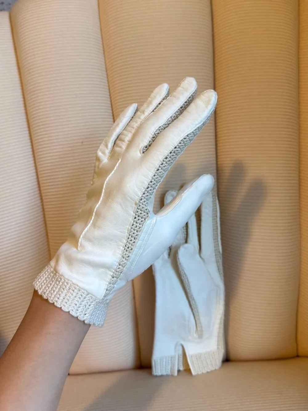 Made in Italy White Leather & Crochet Driving Gloves - Size 7